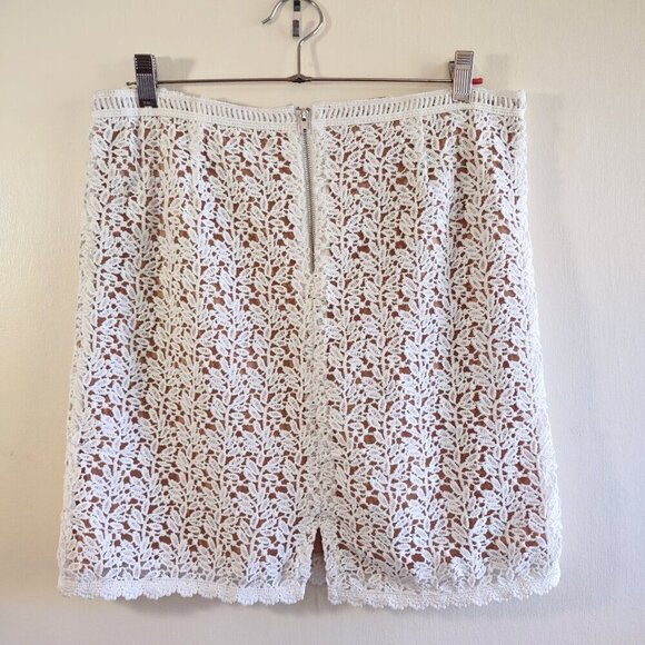 Crochet & Lace Mini Skirt  Scallop Hem Kendall & Kylie Women's Size Large  Boho - Picture 3 of 5